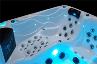 Гидромассажный спа-бассейн Joyee SPA Berlin