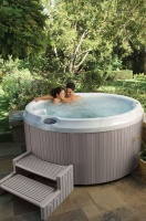 Круглый спа бассейн Jacuzzi J-210